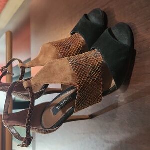 White House Black Market Size 6 Heels